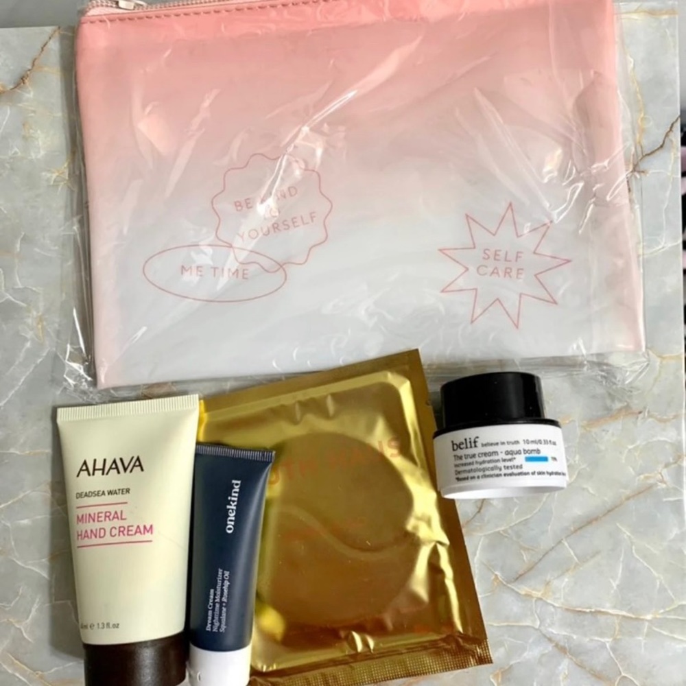 NEW Travel Beauty Variety Set with Bag - great for back to school, vacation
